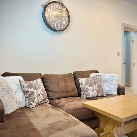 Centre 2bed For 5 Guests 2 Minutes From High Street * Plovdiv