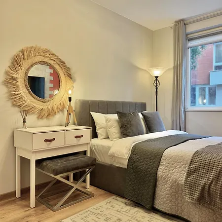 Centre 2bed For 5 Guests 2 Minutes From High Street * Plovdiv