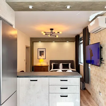 Centre 2bed For 5 Guests 2 Minutes From High Street Apartment