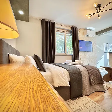 Centre 2bed For 5 Guests 2 Minutes From High Street Apartment *